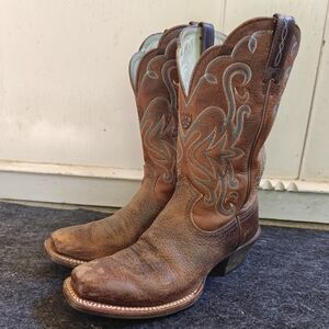 Ariat cowgirl boots sz 7